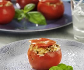 Tomates rellenos de arroz a las hierbas