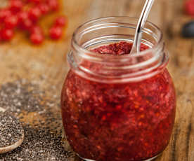 Confiture de fruits rouges et de graines de chia sans cuisson