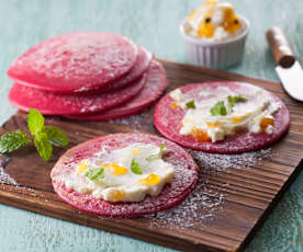 甜菜根薄餅佐熱帶水果起司