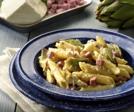 Penne mit Artischocken, Schinken und Ricotta