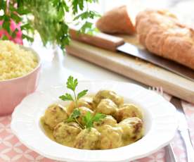 Albóndigas caseras al curry con cuscús