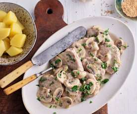 Polędwiczki wieprzowe z sosem musztardowym i ziemniakami