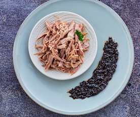 Cosce d’anatra a Cottura Lenta con salsa alle prugne