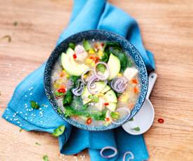 Soupe de poulet au citron vert