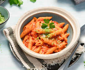 One Pot Penne mit Linsenbolognese