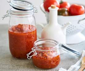 Molho de tomate e vodka