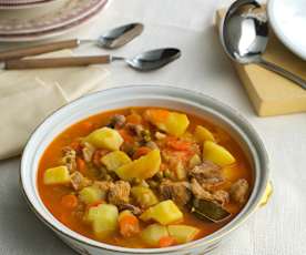 Guiso de patatas con magro