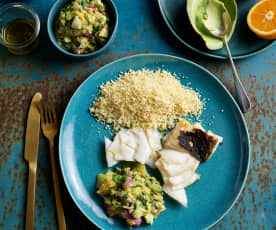 Bacalhau grelhado com cuscuz e salada de abacate