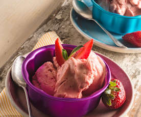 Helado de vainilla y fresa
