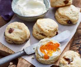 Zwetschgen-Scones