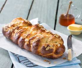 Pan de Pascua (Tsoureki)