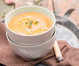 Zupa krem z pieczonego bakłażana i czosnku