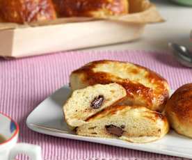 Panecillos de leche rellenos de chocolate al vapor