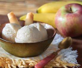 Gelato banane, mele e yogurt