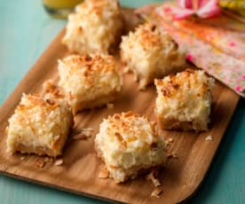 Pineapple and Coconut Cheesecake Bars