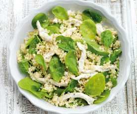 Insalata di bulgur con pollo e spinaci