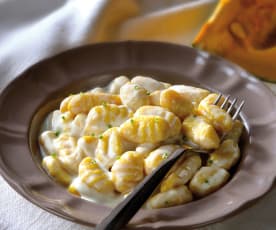 Ricetta Gnocchi viola, baccalà e salsa di parmigiano