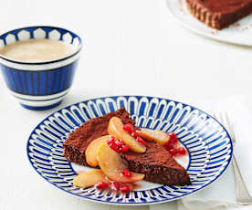 Gâteau au chocolat mit Apfelkompott