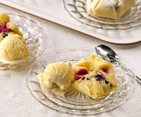 Bizcochos con frutos rojos y chocolate en papillote