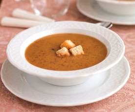 Sopa de feijão encarnado com abóbora