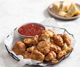 Nuggetsy z kalafiora w cieście z ciecierzycy