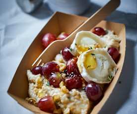 Ziegenkäse Porridge mit Trauben