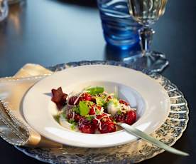 Rote Rüben Gnocchi mit Krenmousse