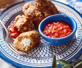 Bifteki mit pikantem Tomatendip