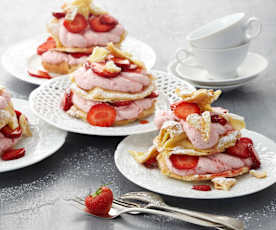 Erdbeer-Flockentörtchen