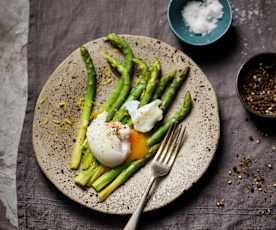 Sous vide asparagus with poached eggs (TM5)