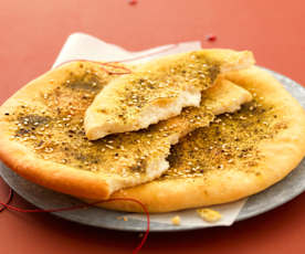 Pizza libanese alle erbe aromatiche (Manakish con Za'atar)