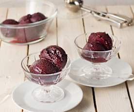 Helado de moras y arándanos