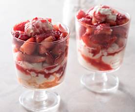 Trifle truskawkowe z kremem mascarpone