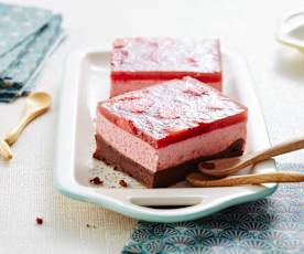 Cheesecake aux fraises sur fondant chocolat