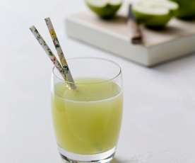 Cloudy apple juice