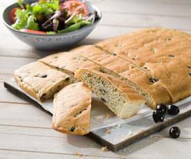 Focaccia de aceitunas negras