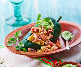 Chile relleno de mariscos