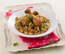 Pernas de frango com favas e molho de tomate