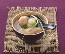 Zuppa cinese con polpette di gamberetti