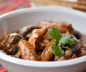 Tumis Ayam Jamur (Braised Chicken with Mushroom)
