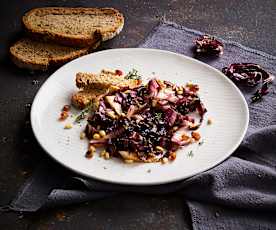 Contorno di radicchio, uvetta e pinoli