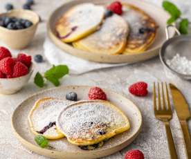 Racuchy budyniowe z owocami