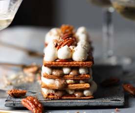 Millefoglie al caramello e pralina di noci pecan