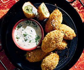 Chicken jalapeno party poppers