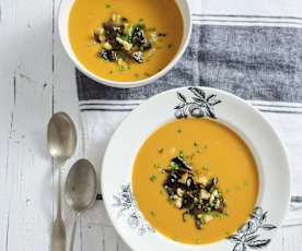 Creme de abóbora, cogumelos e castanhas