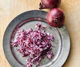 Ψιλοκομμένα κρεμμύδια (100-200 γρ.)