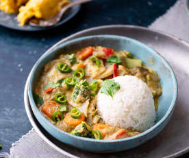 Wegańskie tajskie zielone curry, ryż jaśminowy; Sorbet z mango i kokosa