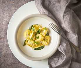 Tortelloni alle cime di rapa