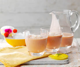 Tropikalne smoothie z truskawkami