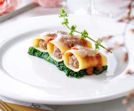 牛肉大水管麵佐南洋風辣醬